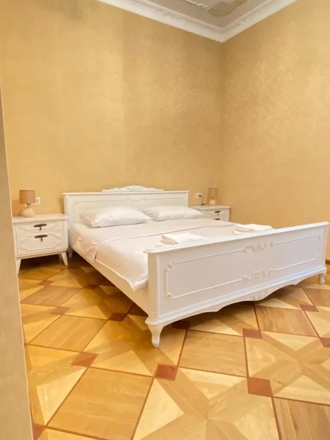 K&N Guesthouse Тбилиси Грузия
