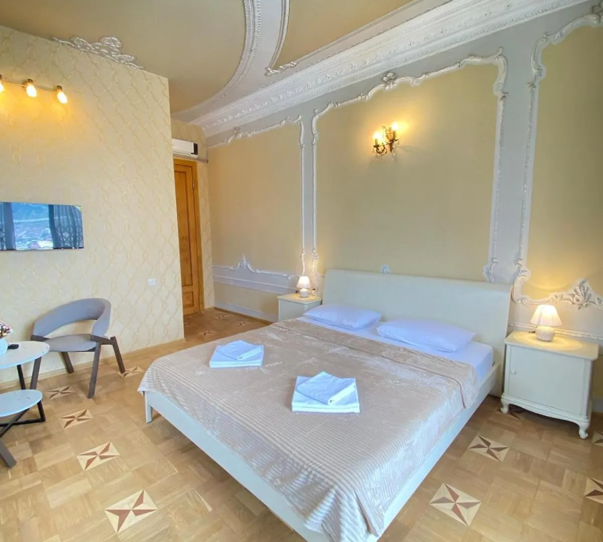 K&N Guesthouse Тбилиси